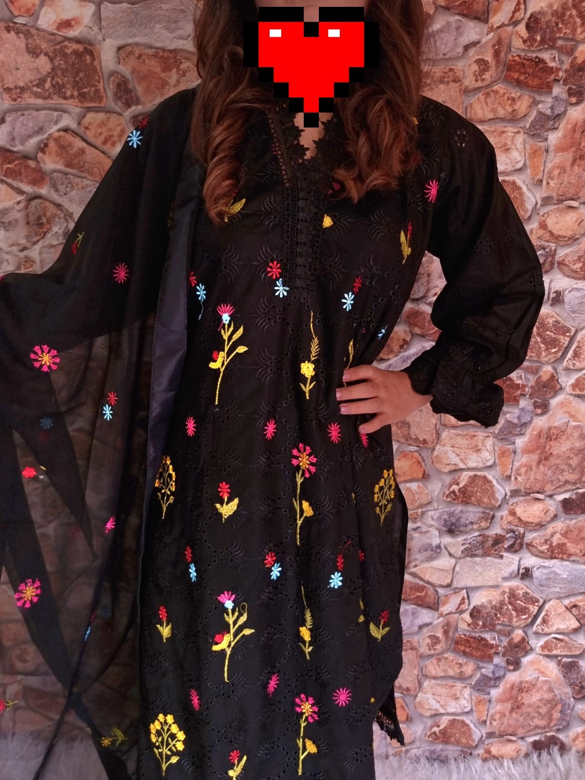 FARIDA HASAN INSPIRED LUXURY CHICKENKARI-A1138